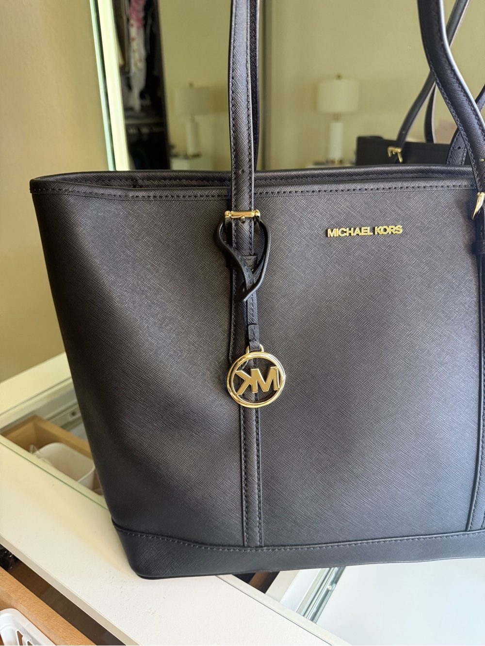 Michael Kors Jet Set Travel Large Black Saffiano Leather Tote Tags Included - Picture 2 of 7